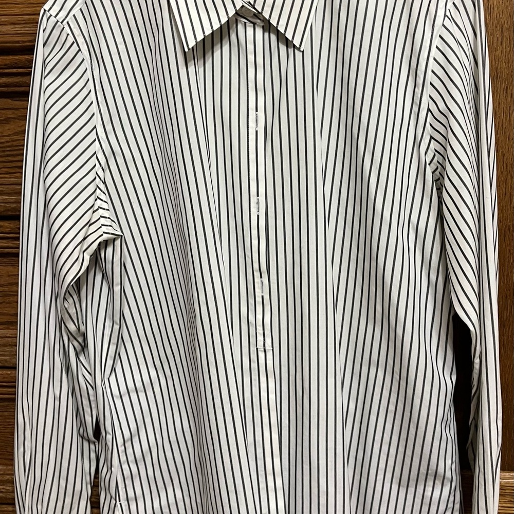 Liz Claiborne long sleeve black and white striped button up shirt, Large